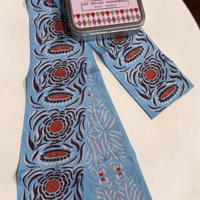 Les Belles Vagabondes silkkihuivi